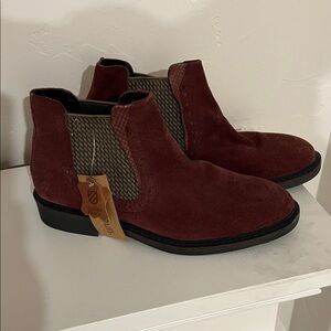 Men's Suede Chelsea Boots - Brown